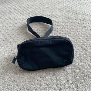 Lululemon Everywhere Belt‎ Bag Black Crossbody Fanny Pack Festival Travel